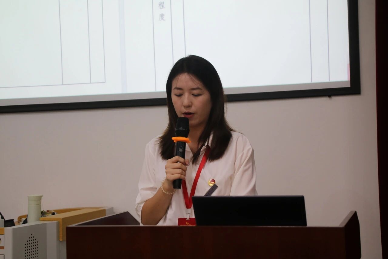 说明:校团委社团工作部冯颖讲话
